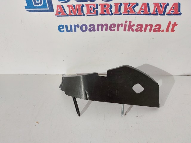 Bumper Bracket (right)